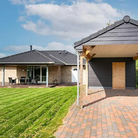 6 Person Holiday In Malling